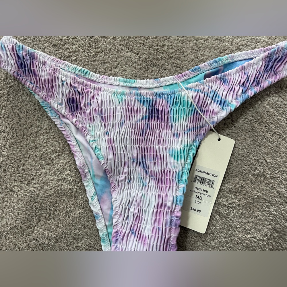 NWT Beach Bunny Adrian skimpy bottom by Summerhaus, size Medium, tie dye